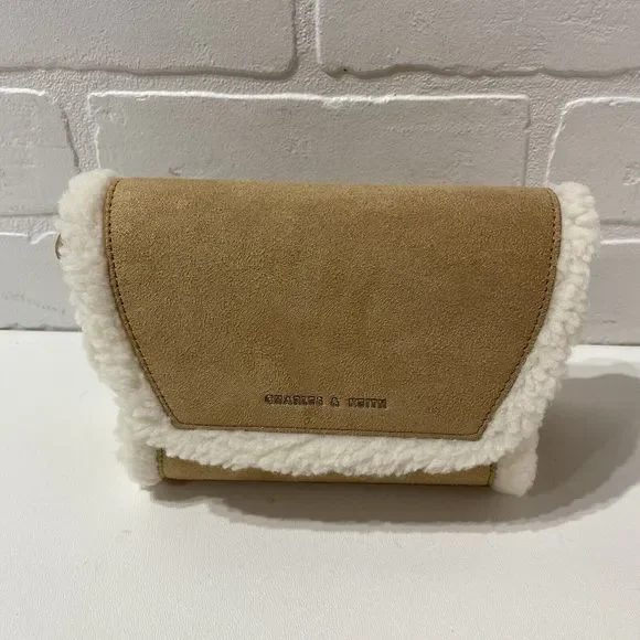NEW - Charles & Keith - Mini Cassiopeia Fur-Trim Bag - Camel - XS - Picture 6 of 9